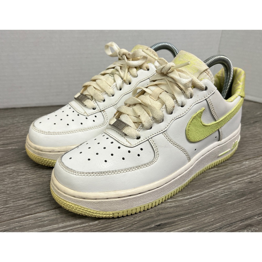 Nike‎ Air Force One 1 White Yellow Barley Volt Low Women Shoe Size US Size 6